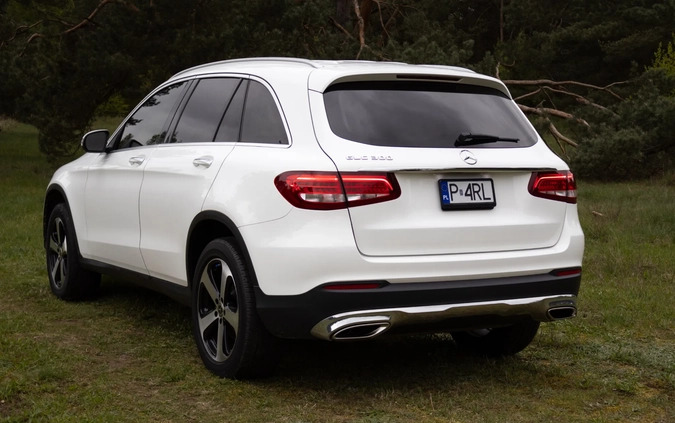 Mercedes-Benz GLC cena 119900 przebieg: 59111, rok produkcji 2018 z Gniezno małe 254